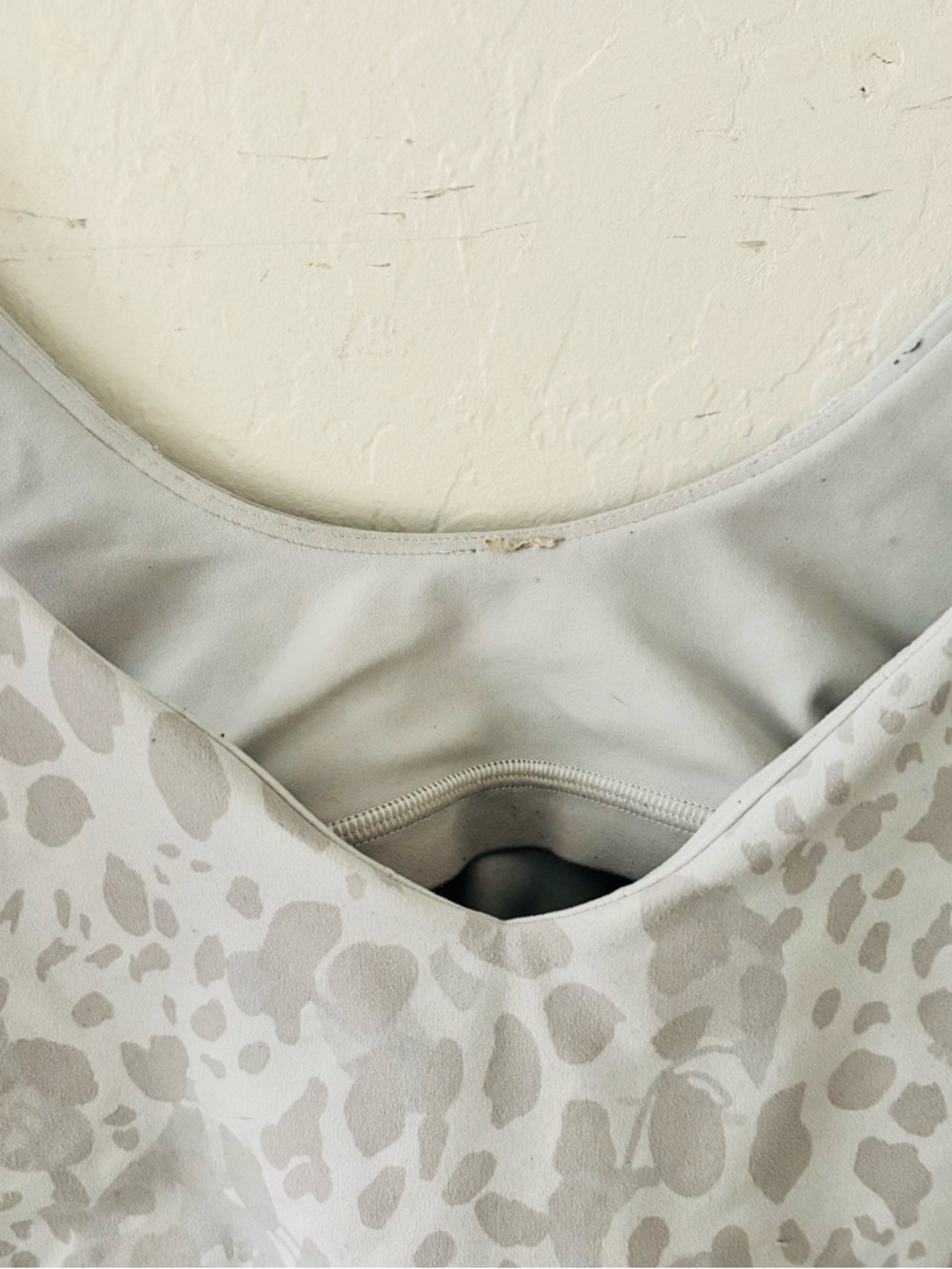 Lululemon Align Tank Top Cheetah Camo Antique White Multi Size 10 Built-In Bra - Picture 3 of 6